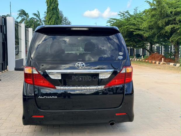 Toyota Alphard 2009 Black