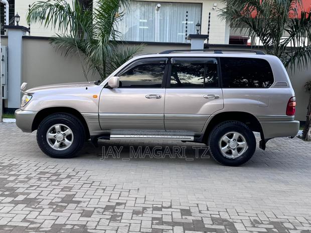 Toyota Land Cruiser 2001 Silver