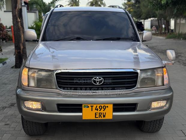 Toyota Land Cruiser 2001 Silver