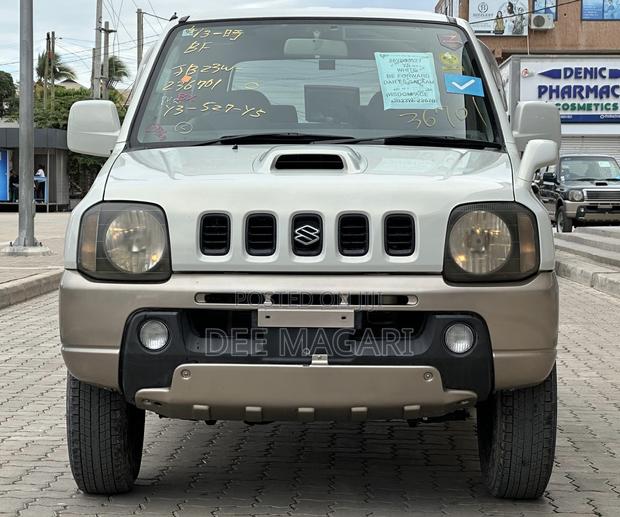 Suzuki Jimny 2001 White