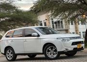 Mitsubishi Outlander 2013 White for sale