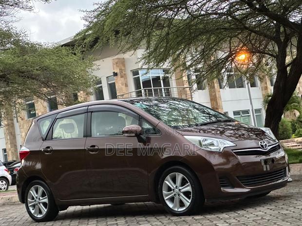 Toyota Ractis 2010 Brown