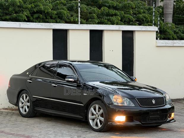 Toyota Crown 2007 Black