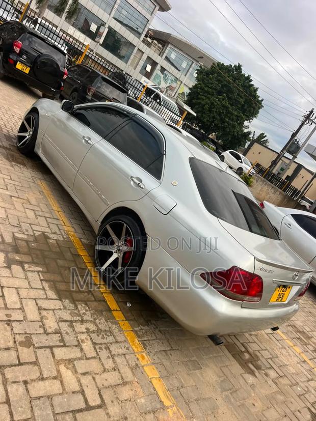 Toyota Crown Royale 2005 Silver