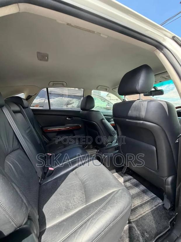 Toyota Harrier 2006 White