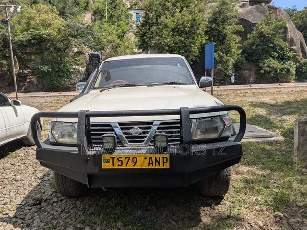 Nissan Patrol 2007 White
