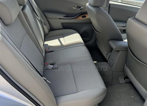 Toyota Premio 2009 Silver