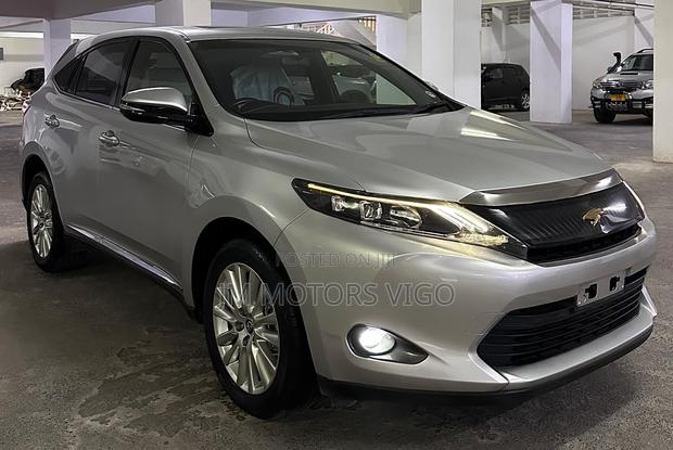 Toyota Harrier 2015 Silver