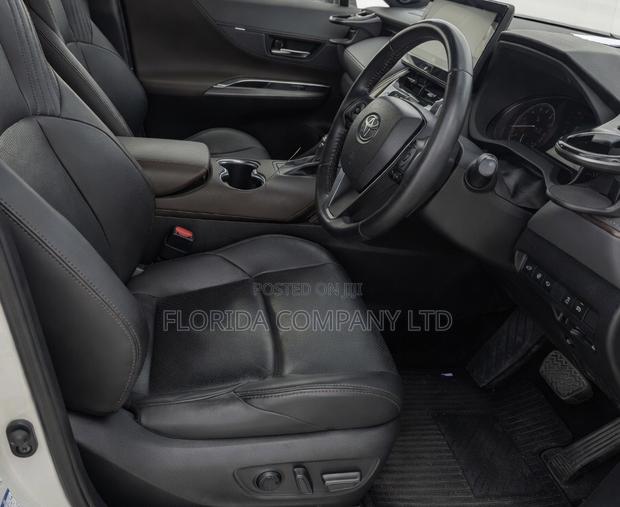 Toyota Harrier 2020 White