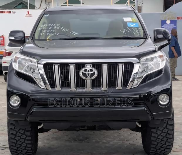 Toyota Land Cruiser Prado 2017 Black