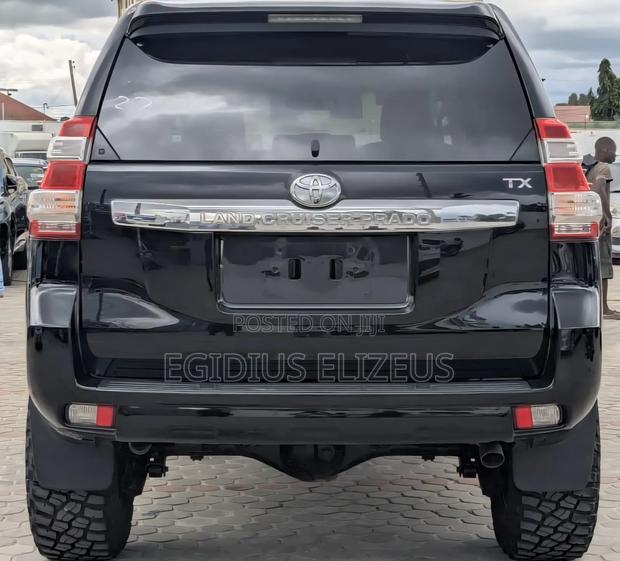 Toyota Land Cruiser Prado 2017 Black