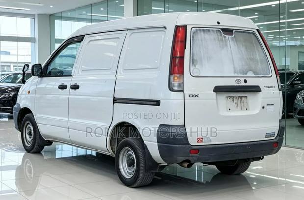 Toyota TownAce Noah 2001 White