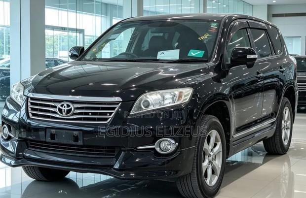 Toyota Vanguard 2013 Black