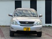 Toyota Harrier 2005 Beige for sale