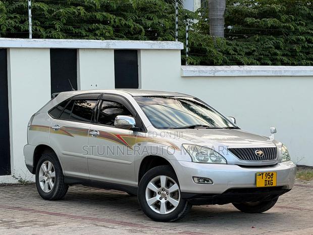Toyota Harrier 2005 Beige
