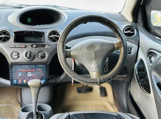 Toyota Vitz 1.3 AWD 5dr 2004 Silver