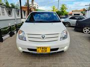 Toyota IST 2005 White for sale