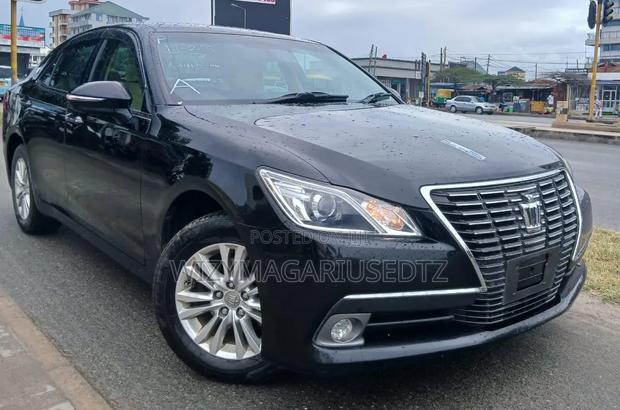 Toyota Crown 2014 Matt Black