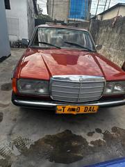 Mercedes-Benz W123 1984 Maroon for sale