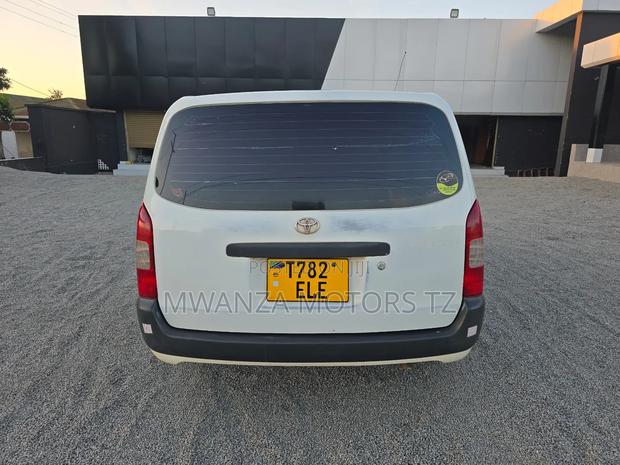 Toyota Probox 2006 White