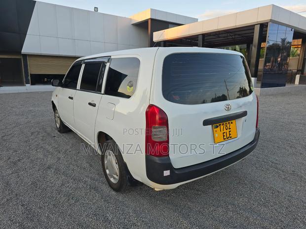 Toyota Probox 2006 White
