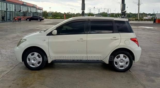Toyota IST 2004 White