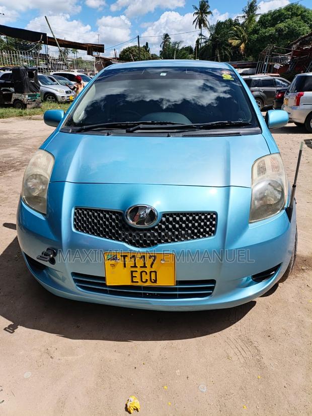 Toyota Vitz 2006 Blue