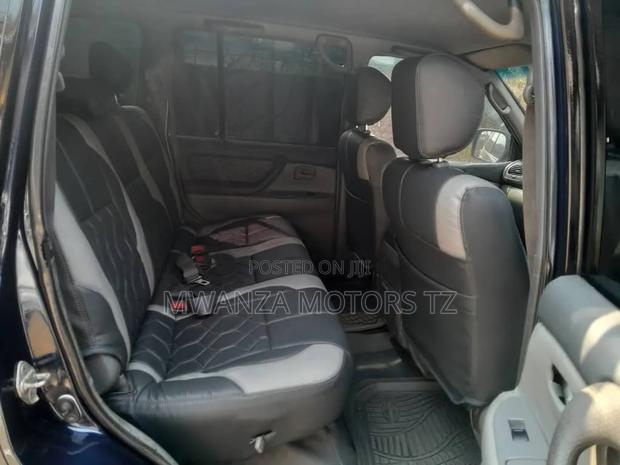 Toyota Land Cruiser 2006 Black