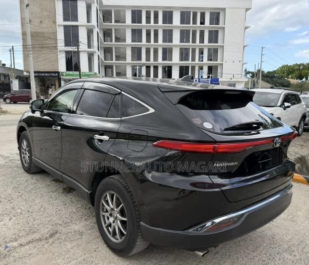 Toyota Harrier 2021 Black