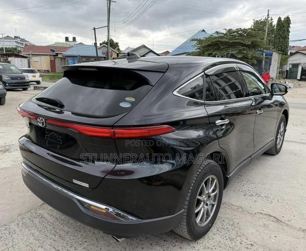 Toyota Harrier 2021 Black