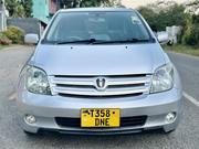 Toyota IST 2005 Silver for sale