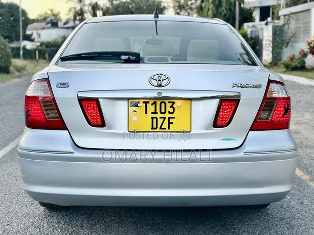 Toyota Premio 2005 Silver