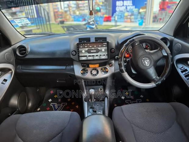 Toyota RAV4 2005 White