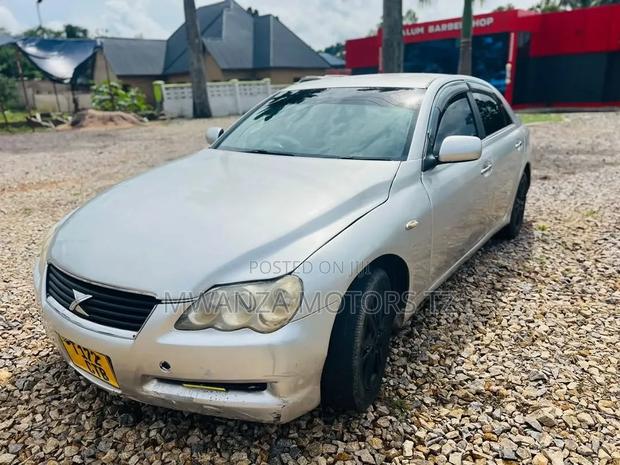 Toyota Mark X 2004 Silver