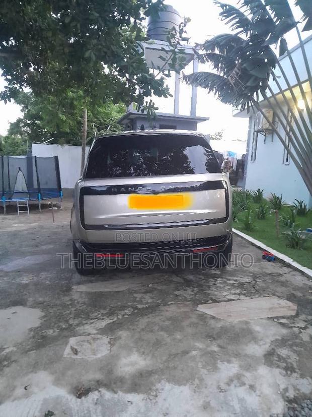 Land Rover Range Rover Vogue 2024 Gold