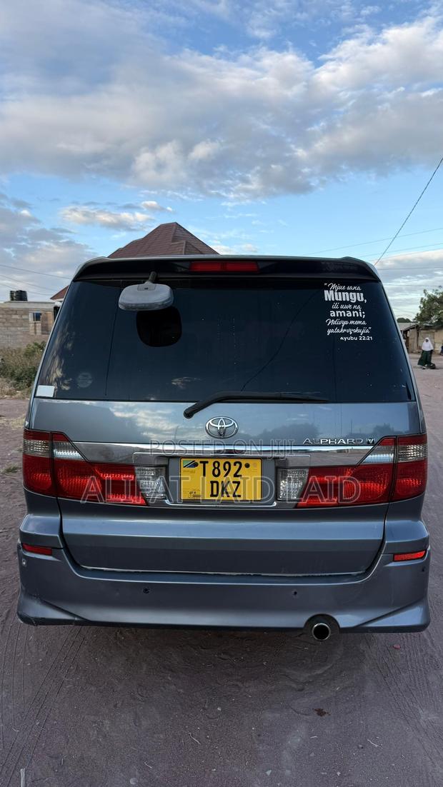 Toyota Alphard 2004 Gray