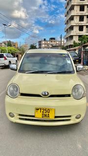 Toyota Sienta 1.5 FWD 2006 Yellow for sale