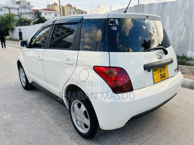 Toyota IST 2006 White