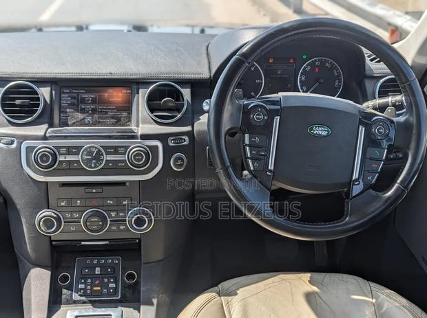Land Rover Discovery 2015 Black