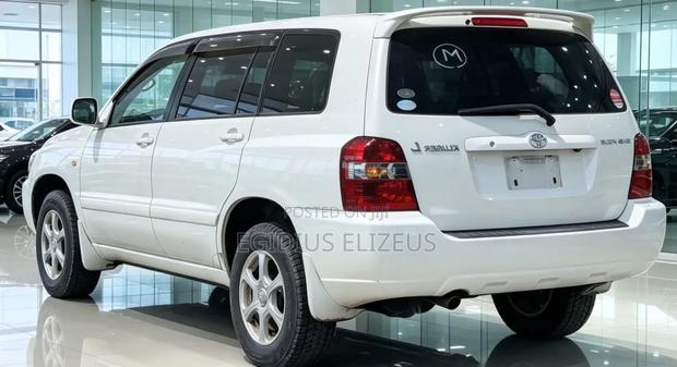 Toyota Kluger 2006 White