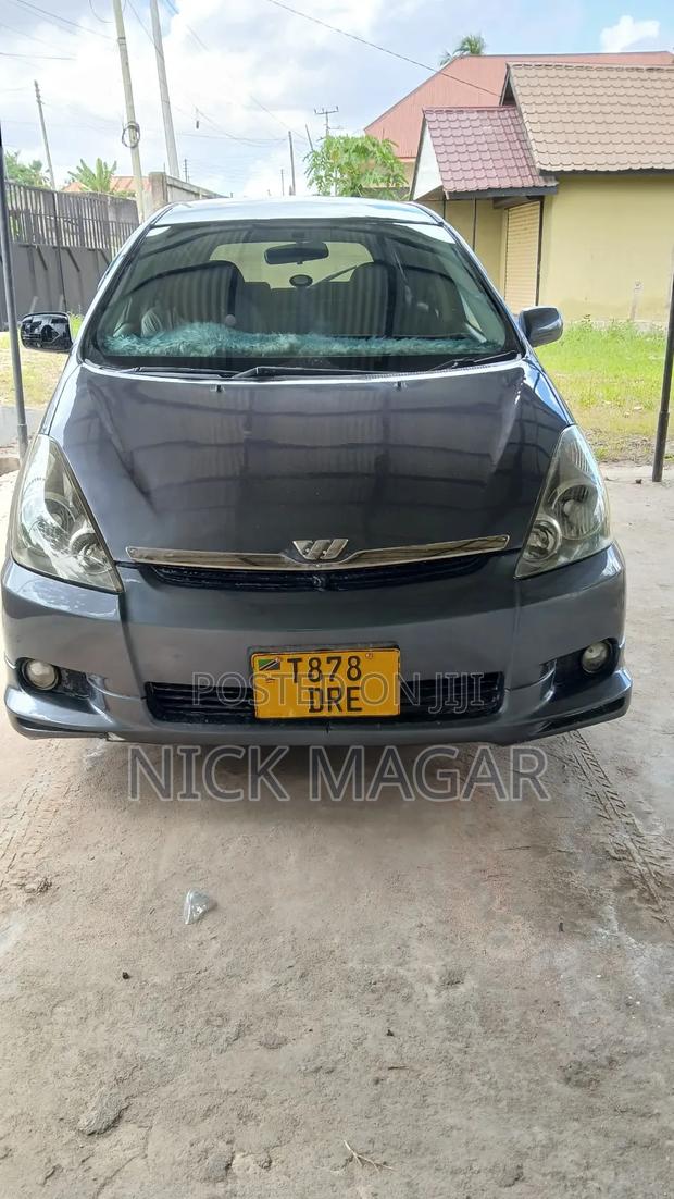 Toyota Wish 2006 Gray