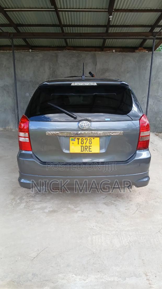 Toyota Wish 2006 Gray