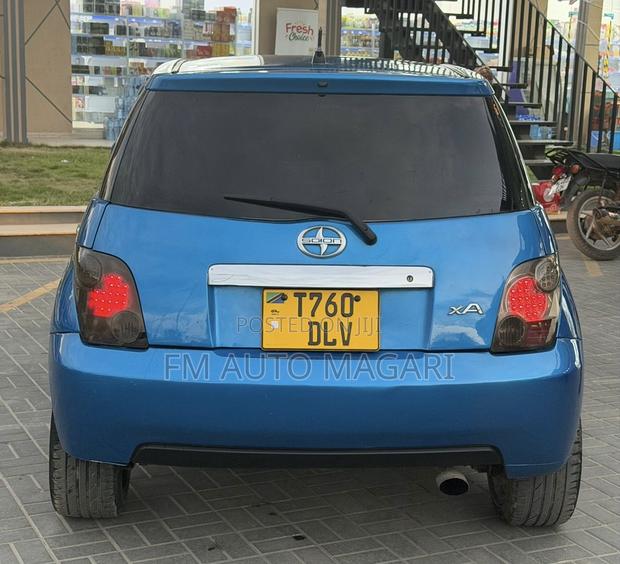 Toyota IST 2004 Blue