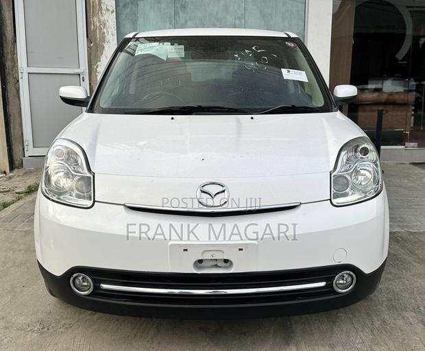 Mazda Verisa 2010 White