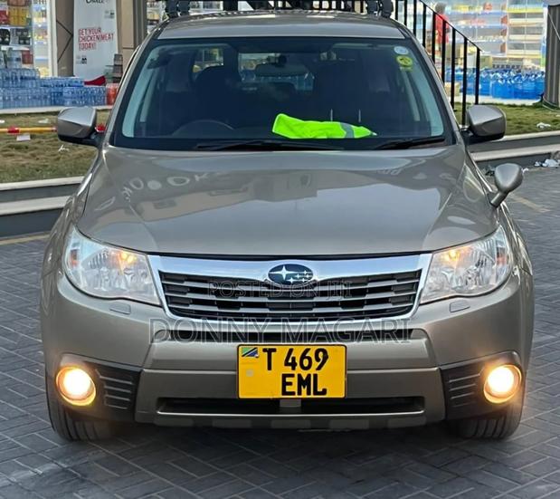 Subaru Forester 2009 Gold