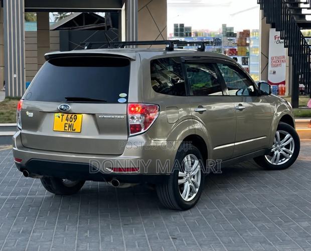 Subaru Forester 2009 Gold