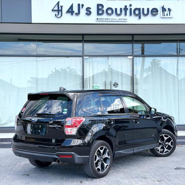 Subaru Forester 2015 Black