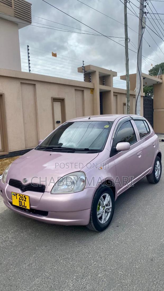 Toyota Vitz 1.0 FWD 5dr 2000 Pink
