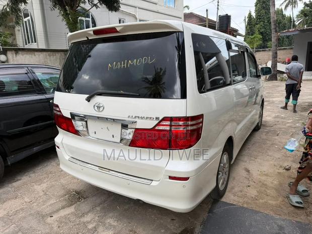 Toyota Alphard 2007 White