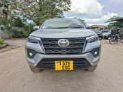 Toyota Fortuner 2022 Gray for sale